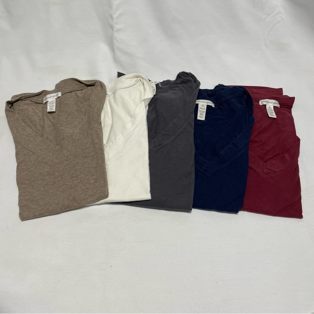 5 pack of V neck tops by Ambiance apparel size S